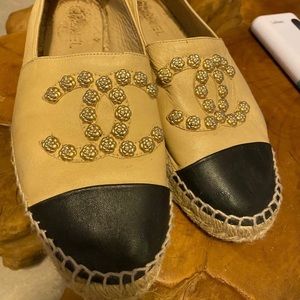 Chanel studded camellia espadrilles sz 40